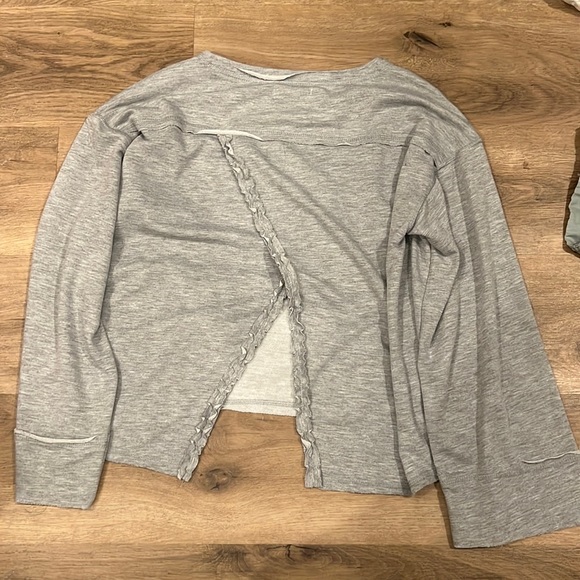 Altard state soft grey long sleeve sweater - Picture 3 of 3